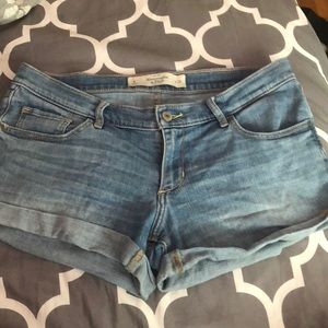 Abercrombie & Fitch light washed shorts